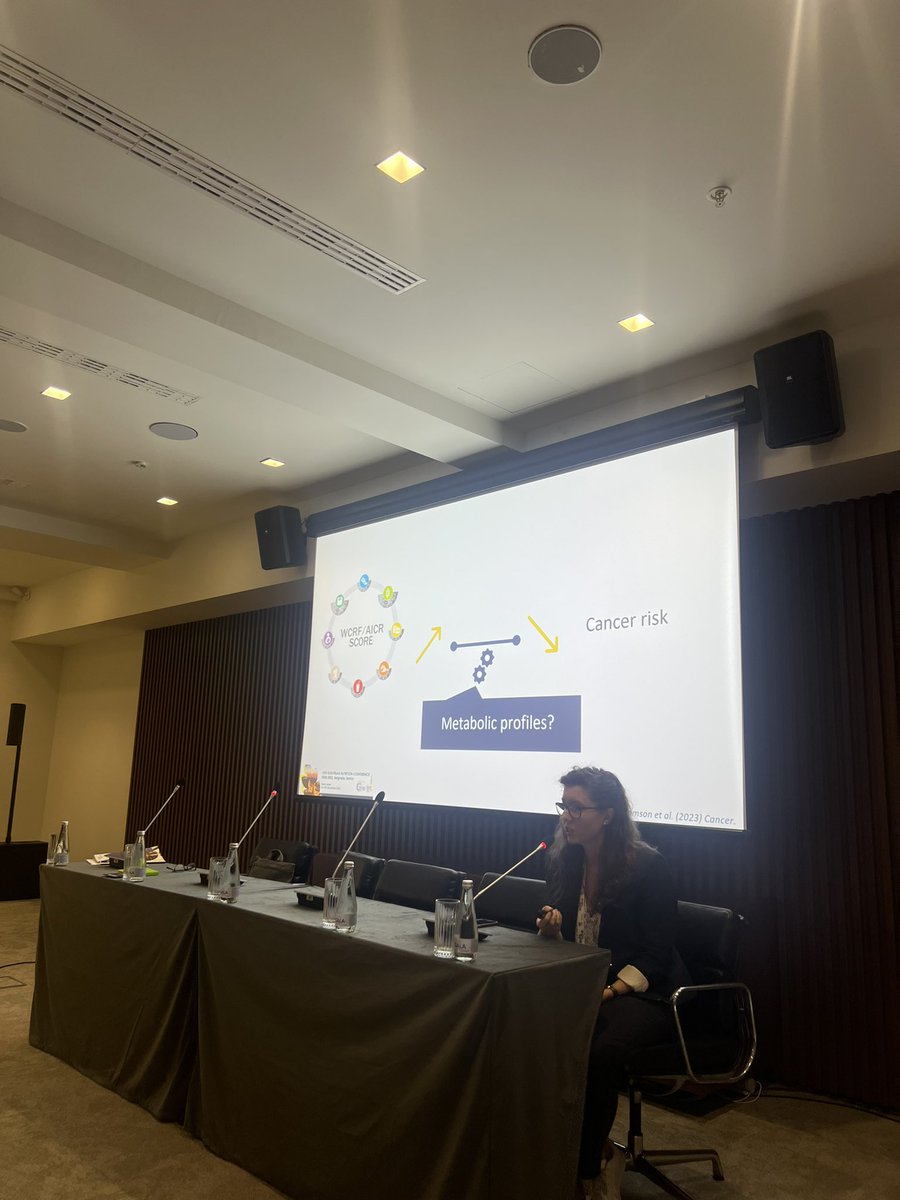 FionaMalcomson's tweet image. fantastic presentation by @MathildeHis giving an overview of our pilot study exploring associations between adherence to the WCRF/AICR Cancer Prevention Recommendations and metabolite concentrations #FENS2023