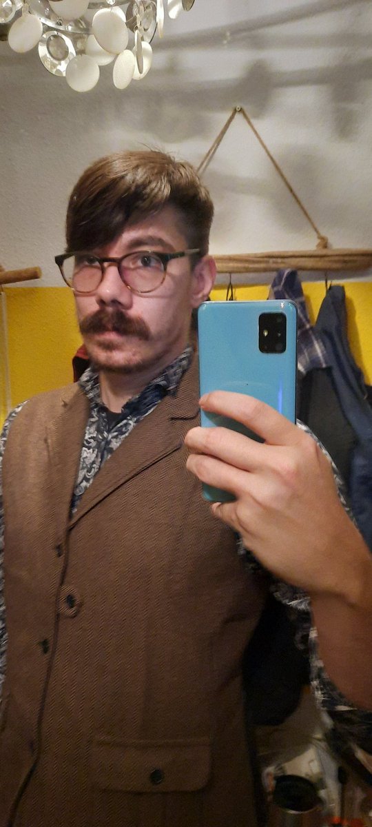 InQyyy's tweet image. U vs. Ur on Repeat 🔄