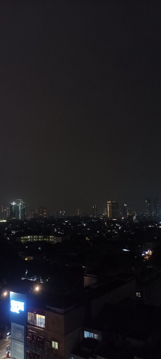 bitmeslowly's tweet image. jakarta selalu sumpek.
soalnya tiap kesini kerja 🙃