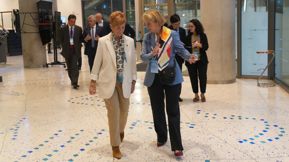 📡💧 Euskadi trabaja la digitalización del agua en el encuentro de alto nivel <a href="/IWAHQ/">International Water Association</a> #DigitalWaterSummit que se celebra en Bilbao.

Como ha explicado la consejera @Arantxa_Tapia, en los últimos 20 años se ha reducido la demanda de agua un 20%.

📎 ekogarapena.eus/47upYSq