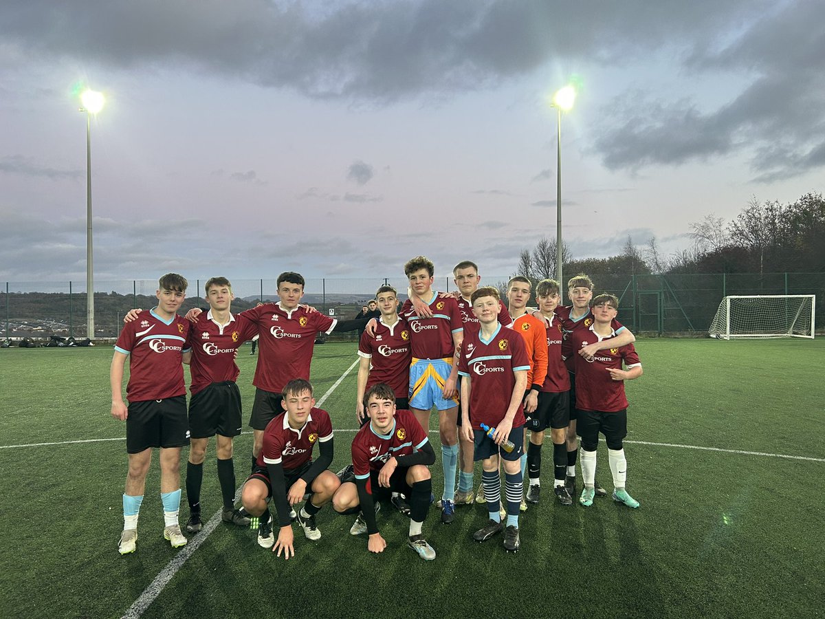 MrTBarnes27's tweet photo. Another great performance from my year 11’s today. 6-5 win over Pencoed in the welsh cup. Plenty of skill and determination throughout. Da iawn pawb https://t.co/7jJjXHqjHE