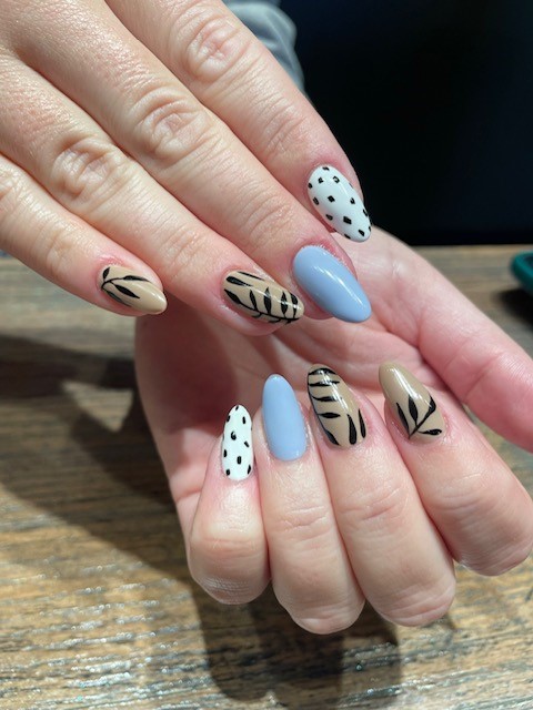 JStyleMagazine's tweet photo. 💅 People are ditching their basic manicures and getting creative with nail art this season, says Jamie Spaid, founder of Manifest at the Van Aken District in Shaker Heights. https://t.co/7MUpBteF2h

#jstyle #magazine #nailart #nails #nailartinspiration #beauty #design #manicure https://t.co/7TBCkvYltD