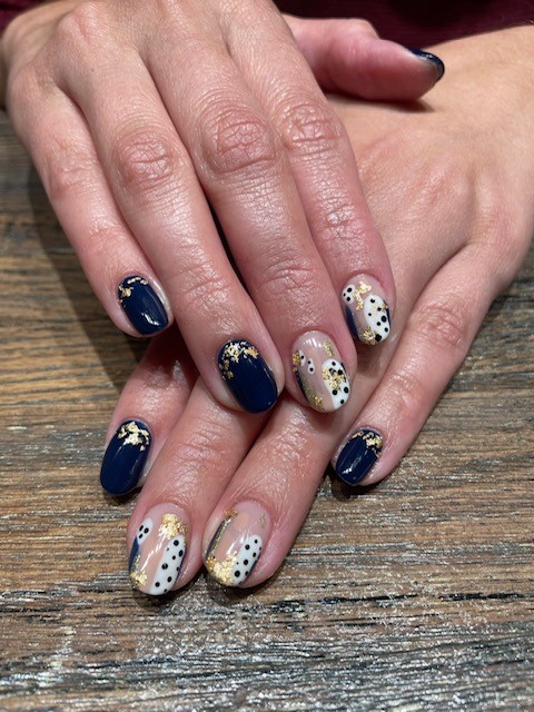 💅 People are ditching their basic manicures and getting creative with nail art this season, says Jamie Spaid, founder of Manifest at the Van Aken District in Shaker Heights. bit.ly/465cDik

#jstyle #magazine #nailart #nails #nailartinspiration #beauty #design #manicure
