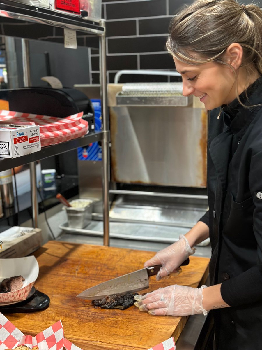 smokinjackbbq's tweet photo. Your taste buds will be thanking you! From our Smoked Meat Nachos to our fresh squeezed Lemonade, we make every order with care. Come check out our booth at the 3rd Street Market Hall and try for yourself! #smokinjacks #bbqdoneright #3rdstmarkethall #goodeats https://t.co/VLEEBqcs87