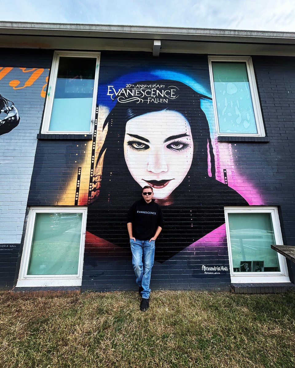 pjsvids's tweet photo. Don't want your hand this time, I'll save myself @evanescence’s album #Fallen turns 20 this year. This album changed my life and rock music forever. I’m so grateful for this album. Can’t wait for the release ! @AmyLeeEV @Tim_McCord @Troy__McLawhorn @WillFnHunt @EmmaAnzai @Grimeys https://t.co/jM8cAOpsrR