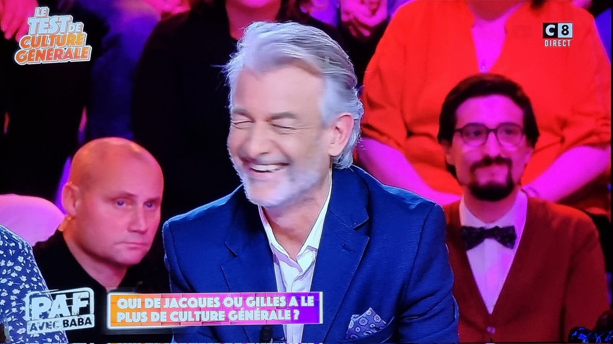 YvesGoblet's tweet photo. @TPMP  je pense qu'il y a Mr Poutine à gauche de la photo... 🤣 https://t.co/55N3cWOHYD
