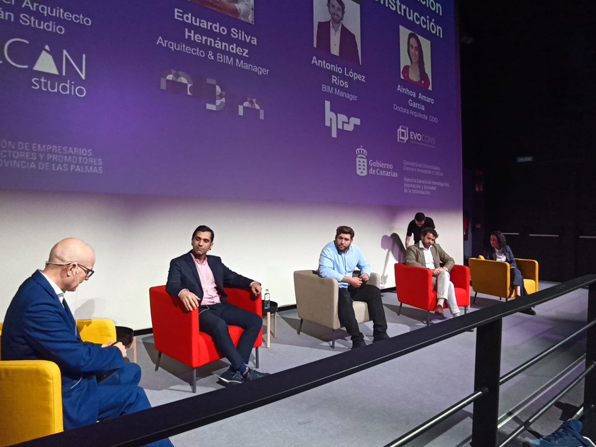 LpaAecp's tweet photo. 👏Muchas gracias a tod@s los participantes, asistentes, colaboradores y en especial al director de la @agenciaiisi @francohormiga por la clausura de esta III Jornadas de Transformación Digital del Sector de la Construcción 🏗️ @VelorciosGroup @MBABScanarias #Volcanstudio #Evocons https://t.co/vD1sd4awTX