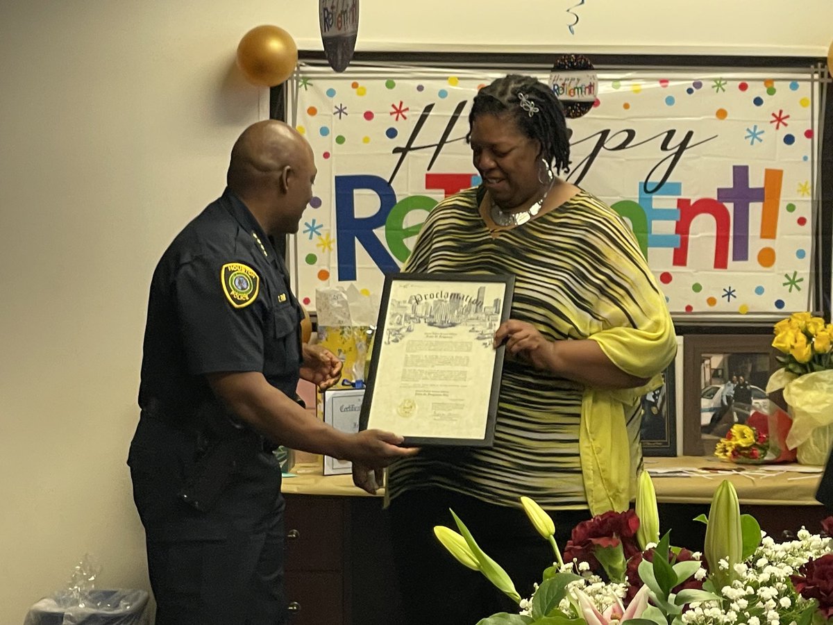 Privileged to celebrate Ms. Felia Ferguson's retirement from HPD this month. With an impressive 34-year tenure, she has been an unwavering pillar of service. Her mother, Ms. Dorrene Brock, worked for HPD for more than 35 years. We are grateful for their combined contributions.