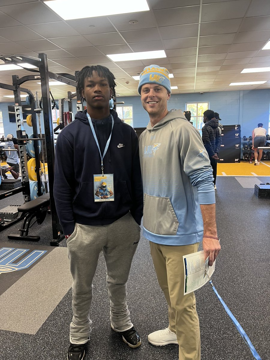 showtime_jansyn's tweet photo. Had a great time this past weekend down at LIU having a great win over Wagner @CoachRCooper @CoachRobertsLIU @MarkMods @LIUSharksFB https://t.co/CFDg9c1NK1