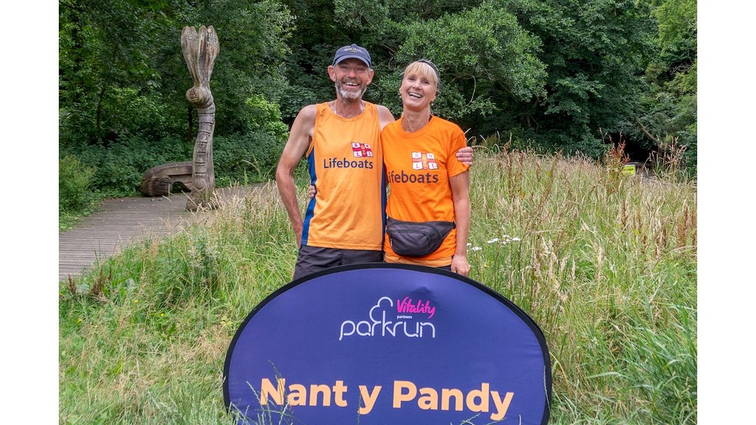 UKCoastWalk's tweet image. Yesterday we passed through 5000km in our hike around the entire British Coast in aid of @parkrunUK 
We've now walked the equivalent of 1000 #parkrun's since leaving Bude in May! To donate visit  justgiving.com/fundraising/gb…
The minimum donation is £2, less than a 'Post Run Coffee'