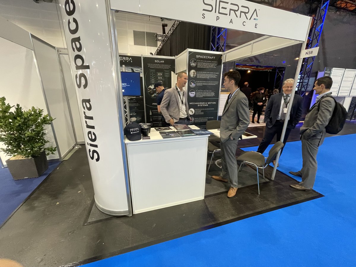 MANUFACTURO1's tweet image. Manufacturo has landed in the city of space, Bremen!

Meet our MANUFACTURO team Szymon Mickiewicz &amp;amp; Tomasz Lorens - Space Tech Expo 2023

#manufacturo #sierraspace #spacetechexpo2023