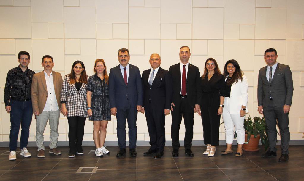 ms_seyran's tweet photo. Tübitak Başkanı Sayın Prof. Dr. Hasan Mandal firmamıza ziyarette bulunmuş, ülke ekonomisine katkı sağlayacak katma değeri yüksek Ar-Ge çalışmalarımız ve mevcut Tübitak projelerimiz hakkında geri bildirimlerde bulunmuştur.
Kendisine bu nazik ziyaretinden dolayı teşekkür ederiz https://t.co/yoXYioCHDt