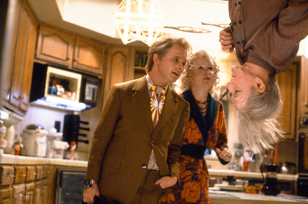 SpielbergVault's tweet photo. Back to the Future II (1989) | #BacktotheFuture https://t.co/HIIRphFF6z