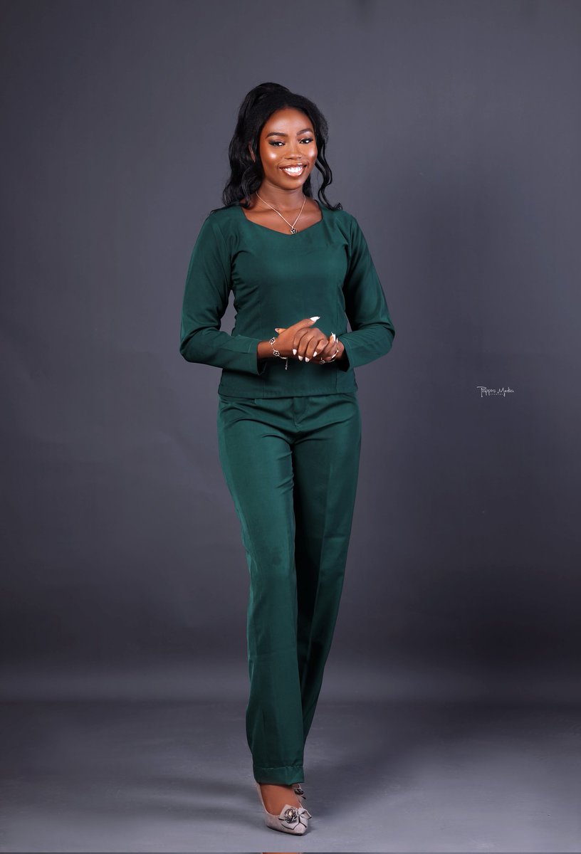 priscy_ogundipe's tweet photo. B.A (Hons) Theatre Arts, University of Ibadan

God's mercy saw me through🥰

#UIConvocation https://t.co/hdZSoboiD2