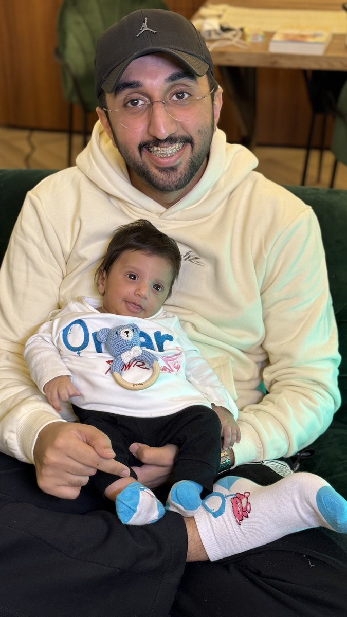 شراب خاص بعمر 🩵✨ 

اول منتج غير رسمي لأصغر عضو 
في باور 👶🏻 

وطبعا لازم نسوي نسحب على شخص منكم يفوز بشراب عمر (نسخة خاصة) 🤩

الشروط : ريتويت + متابعة 🚨