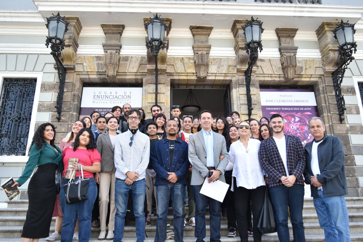 UDGFoundUSA's tweet photo. Una felicitación a los asistentes que culminaron exitosamente el programa del Diplomado en Historia del Arte en México que impulsó la #UDGFoundUSA15Años a través del #LegadoGrodman en colaboración con el @MUSAudg y el @CUAAD_UdeG😊🇲🇽🇺🇸
#ConectandoComunidades #ConectandoTalento https://t.co/4pAWxQK7M1
