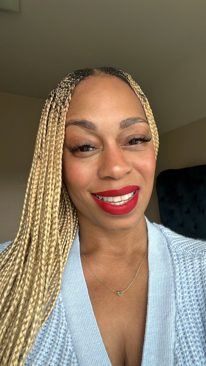 Ricki_Loves's tweet photo. Last dr appt of 2023! God healed me of stage 4 colon cancer! Made sure I was able to get the best medical care &amp; take care of myself &amp; 4 kids w/no job/insurance. When He says don’t lean on your own understanding it’s bc you can never fathom how good or powerful He is!!! #fcancer https://t.co/xx0snIsYc1