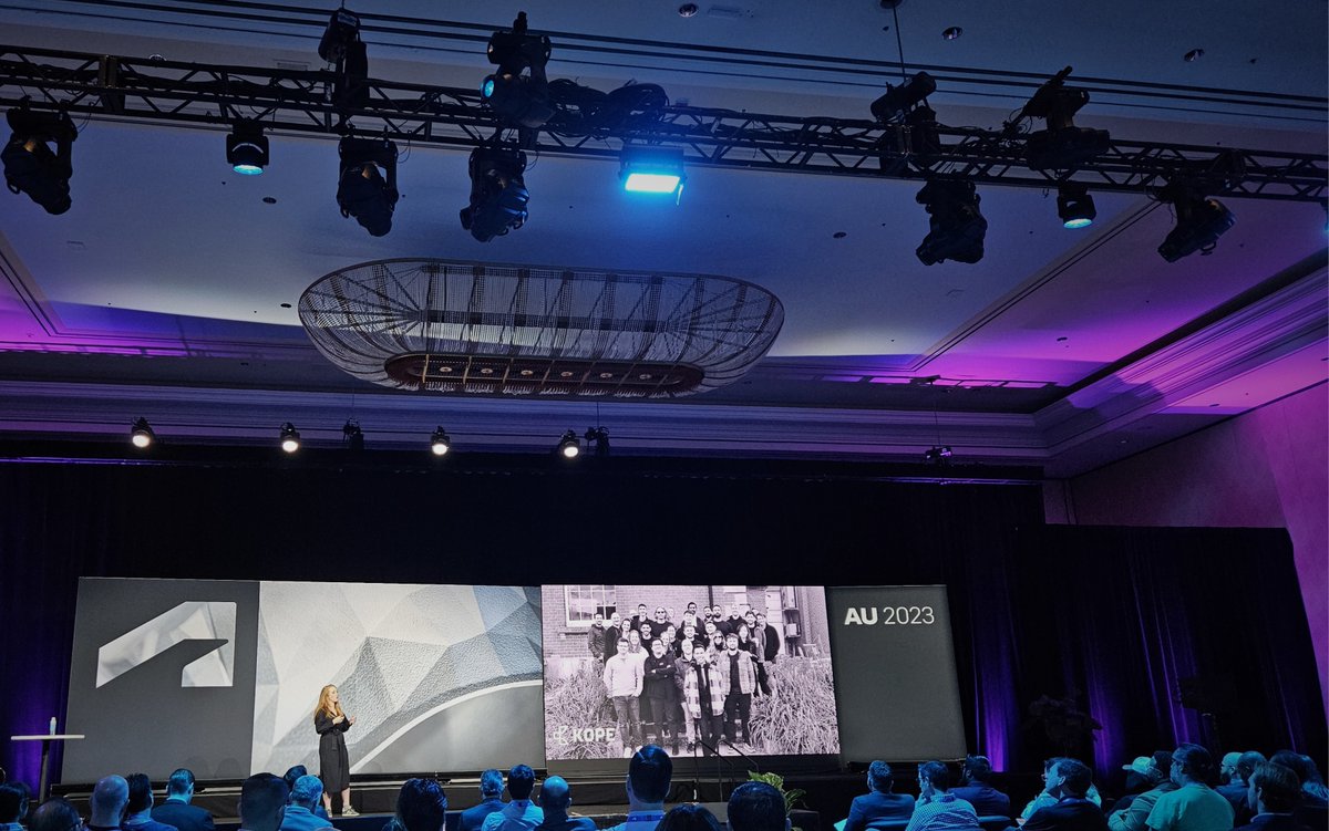 A great morning session with @Autodesk, <a href="/Akerlof_MMC/">Akerlof</a> and our very own @CharlotteG_1041 discussing the drive towards industrializing construction at #autodeskuniversity. 
#AU2023