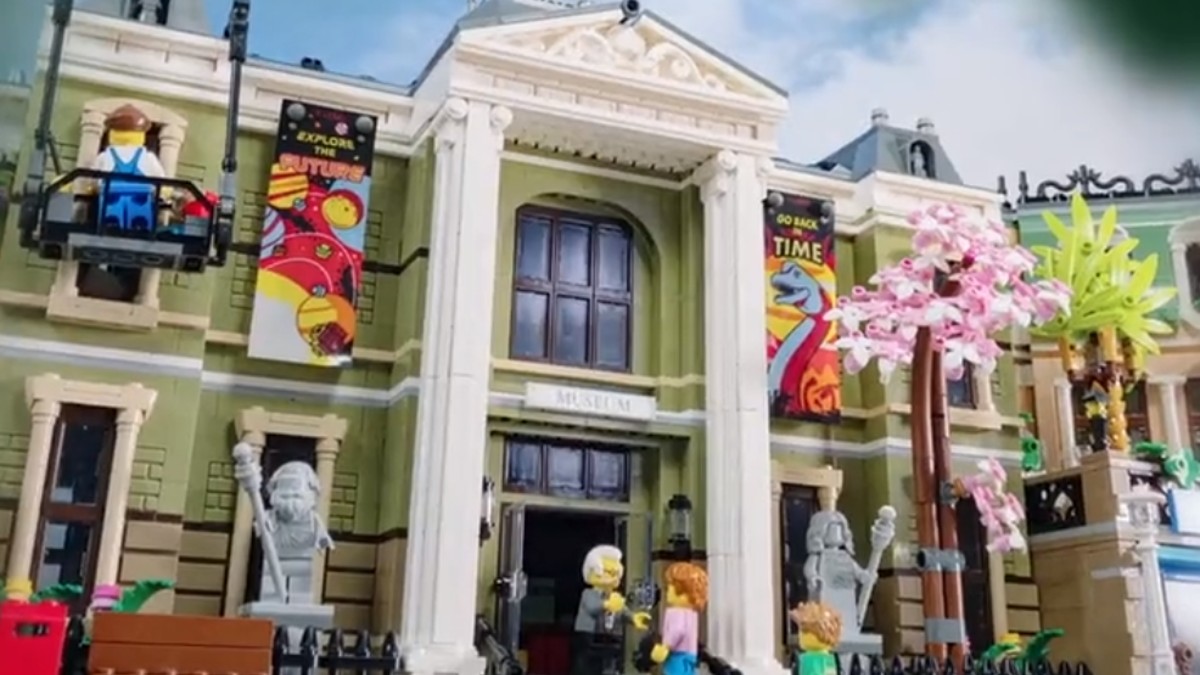 BrickFanatics's tweet photo. The LEGO designers behind 10326 Natural History Museum have explained exactly what every exhibit build is and the story behind them.

https://t.co/IpEBGHa9ZF

#LEGO #LEGOModularBuilding #LEGONews https://t.co/OZs4lVVsAF