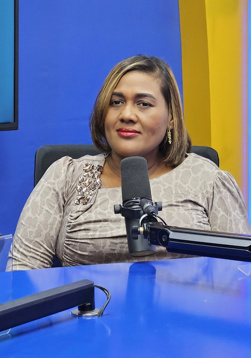 RadioFUNGLODE's tweet photo. Hoy en #SeguridadYDefensa nos acompaña como invitada especial, Angie Brooks, secretaria de la mujer del partido Fuerza del Pueblo.
Hablamos del impacto de la mujer en la política.
Transmisión en vivo vía nuestro canal de #YouTube #RadioFunglode 📺 https://t.co/Oskdyv6S59