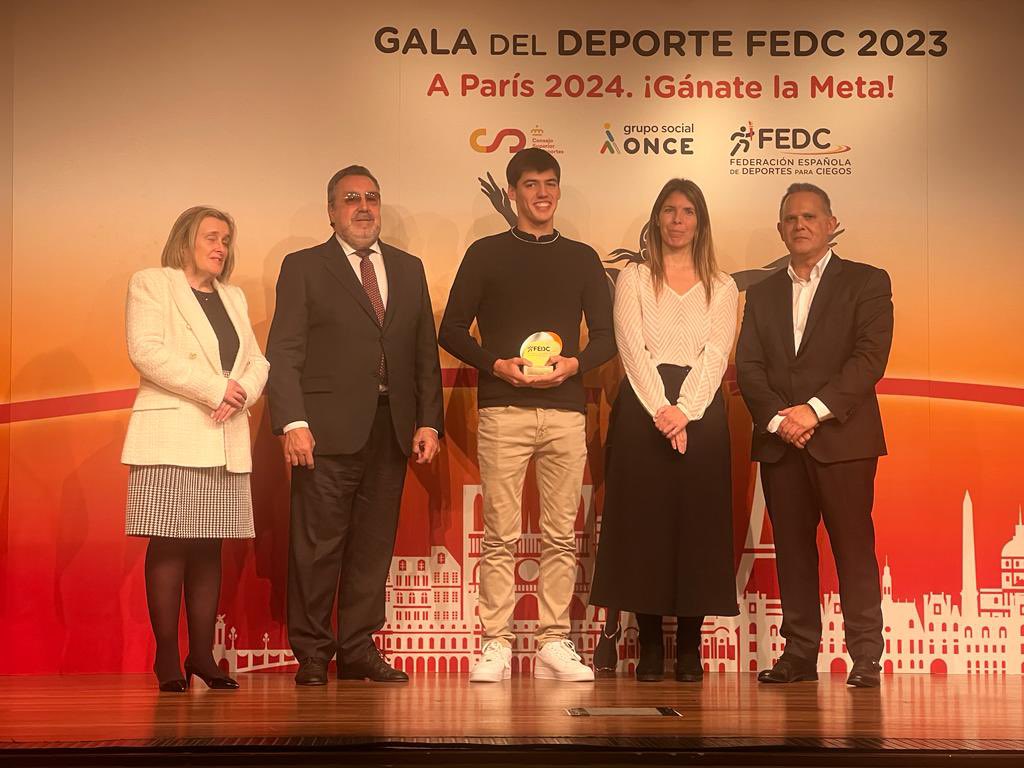 <a href="/FelopezFe/">Fe Lopez</a> <a href="/Paralimpicos/">Comité Paralímpico Español</a> <a href="/HueteNerea/">Nerea Huete</a> <a href="/GrupoSocialONCE/">Grupo Social ONCE</a> <a href="/deportegob/">CSD</a> <a href="/RFEKarate/">R.F.Española Karate</a> <a href="/AgerSolabarrie1/">Ager Solabarrieta</a> <a href="/MaiteBadiola/">Maite Badiola</a> 🏆 Premio Jóvenes Promesas: el nadador <a href="/AlexVillarejo04/">Àlex Villarejo Martín</a>

“Gracias por pensar en mí, por el apoyo y por el impulso, no tengo palabras”

#GánateLaMeta
<a href="/Paralimpicos/">Comité Paralímpico Español</a> <a href="/GrupoSocialONCE/">Grupo Social ONCE</a> <a href="/deportegob/">CSD</a> <a href="/HueteNerea/">Nerea Huete</a>