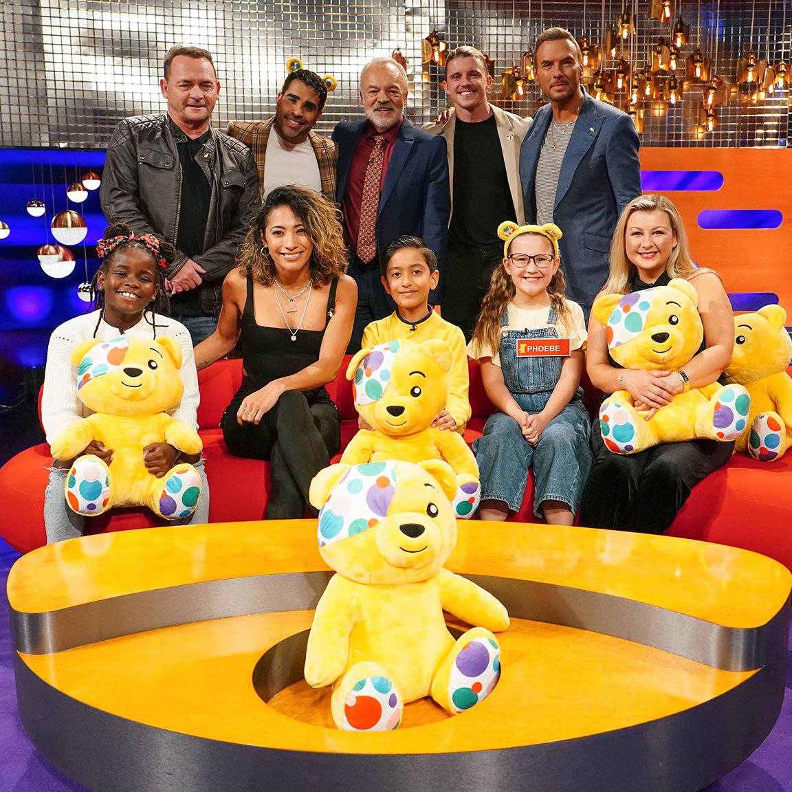 📢 Six brave celebrities are taking on Graham Norton's Big Red Chair for Children in Need 2023 Can they impress three kids with their jokes? Or will the lever be pulled, firing the celebs into orbit? More info ➡️ bbc.in/46gY3US