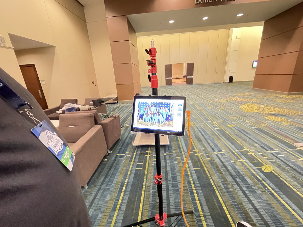 rvc_vb's tweet image. The calm before the storm 🤫 photoshoot + practice #CedarRapids @NJCAAVolleyball