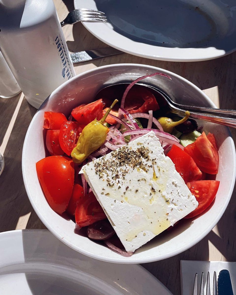 TavernaKyclades's tweet photo. Everything’s betta with a bit of Feta. 🤗

Photo by @alivewellnutrition 

#tavernakyclades #feta #yum #greek #greekfood #salad #greekrestaurant #greekrecipes #queensny #baysidequeens #astoriaqueens #bestofqueens https://t.co/ExDhL1KoxB