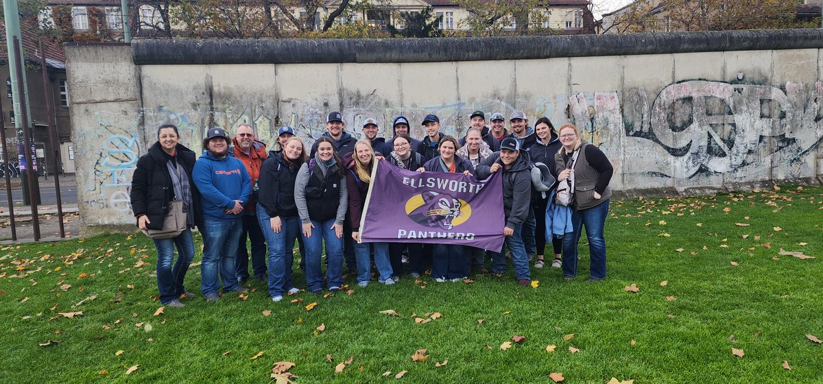 Our Ag Club students say, 'Greetings from Berlin!' How exciting for them to be overseas and experiencing Germany! 😄 Have a great time, students! 👍 #ExperienceEllsworth #CreateYourExperience #ExperienceGermany #ECCAgClub