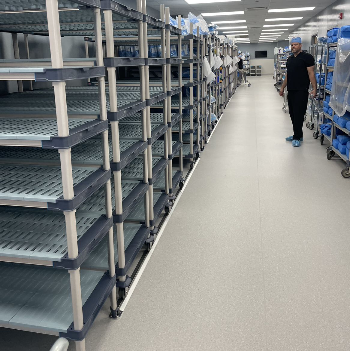 Now that is A LOT of storage space! This Metro Max 4 qwikTRAK system created a seemingly endless amount of sterile supply storage for this hospital. 😍

#healthcare #spd #sterilesupplystorage #hospital #hospitalstorage