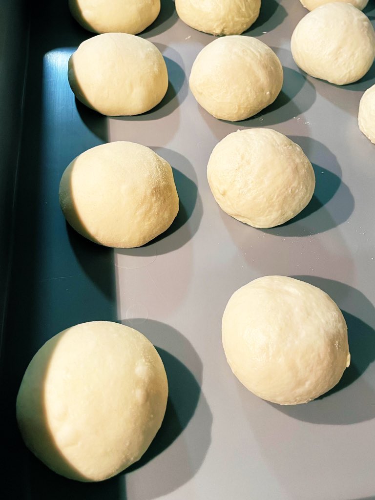 Cryptui0x's tweet photo. If you’ve a better tortilla recipe let me know 😋
Instead of 60gr balls I made them big #Pepish 69gram 💚🐸🌮
Happy 🌮 #TacoTuesday
Everything reminds me of $PEPE
https://t.co/Z0KmfZgXhG https://t.co/pc7c2swrZK