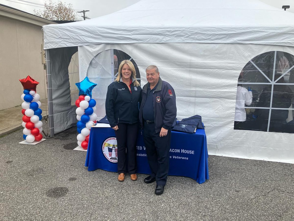 I had the pleasure of stopping by United Veterans Beacon House last weekend for their second annual Veteran’s Day Open House. It was great to meet the team and celebrate those who have served our nation!