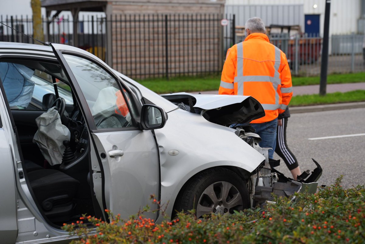 GLOCALmedia112's tweet image. SCHAGEN - Ravage na aanrijding twee voertuigen. Dinsdag aan het einde van de ochtend zijn twee voertuigen totallos geraakt na een aanrijding op de Zijperweg in Schagen... 

#glocalmedia #prio1 #schagen