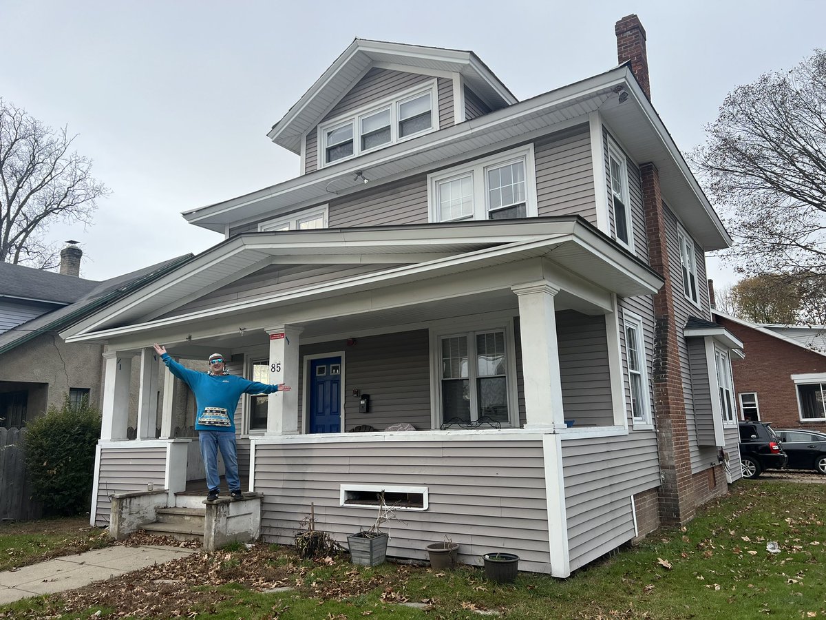 TropicalWaffle1's tweet image. Phi Kappa Omega! The college days. #fraternity #keene #keenestatecollege #phikappaomega