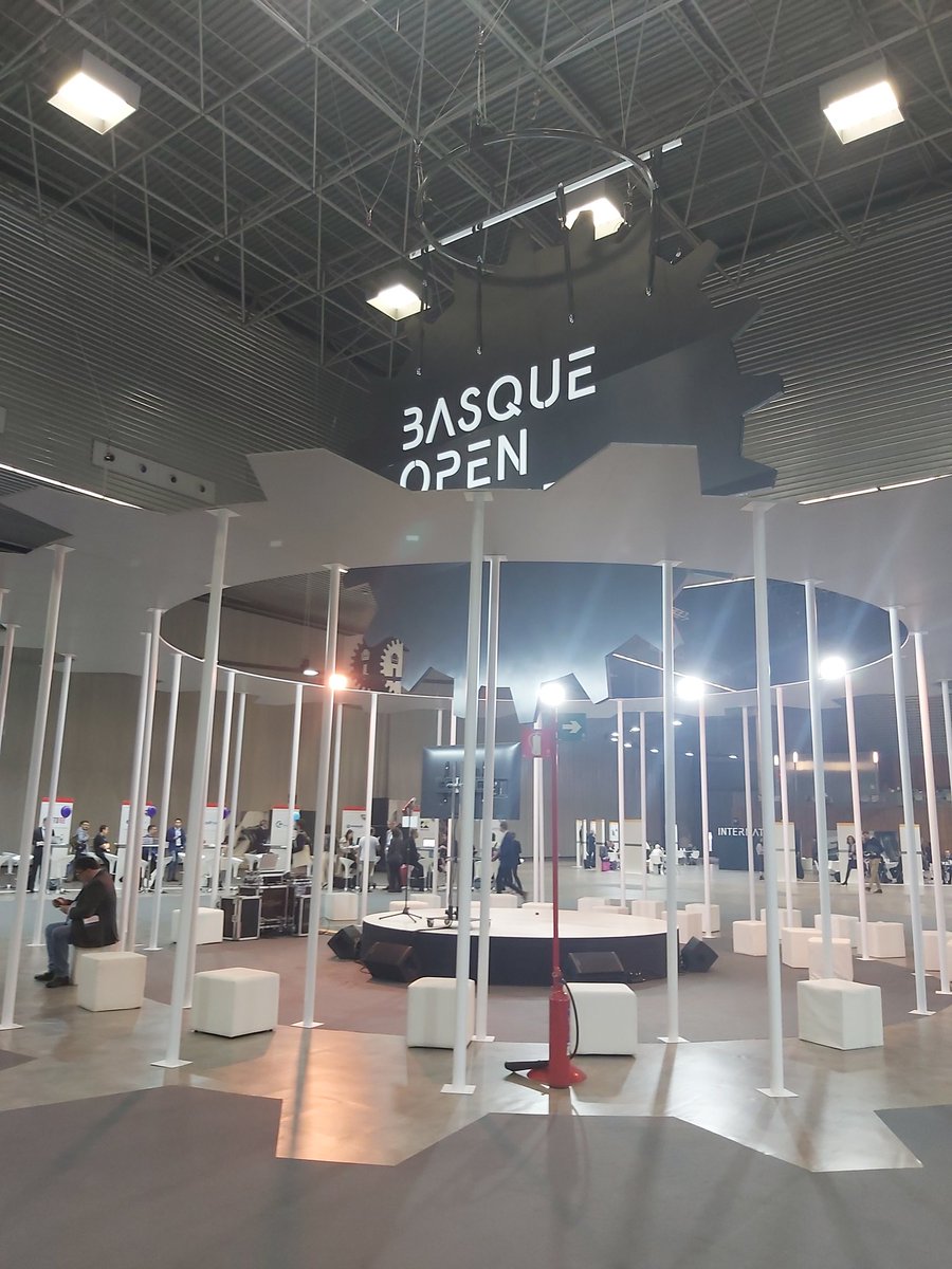 Jalbertoviejo71's tweet photo. #BasqueOpenIndustry 
La industria made in #Euskadi  como referente Europeo. 
Hoy desde el #Bec #Barakaldo https://t.co/4dhRzaFGPf