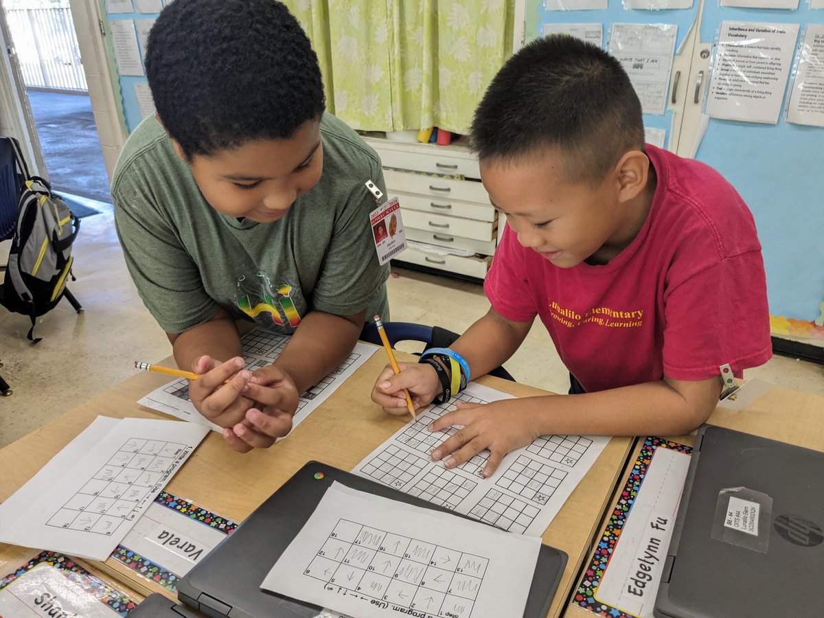 LunaliloElem's tweet image. Gearing up for the Hour of Code with Graph Paper programming with Grade 3 @codeorg  #csfundamentals