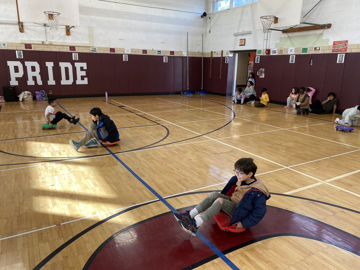 MrNashsClass's tweet image. Multiplication Scoot! 🧮Team 2 made the best of the cold 🧊and played multiplication ✖️games in the gym! #learningfun #cultureofcare @FerzeenShamsi @OssiningSchools