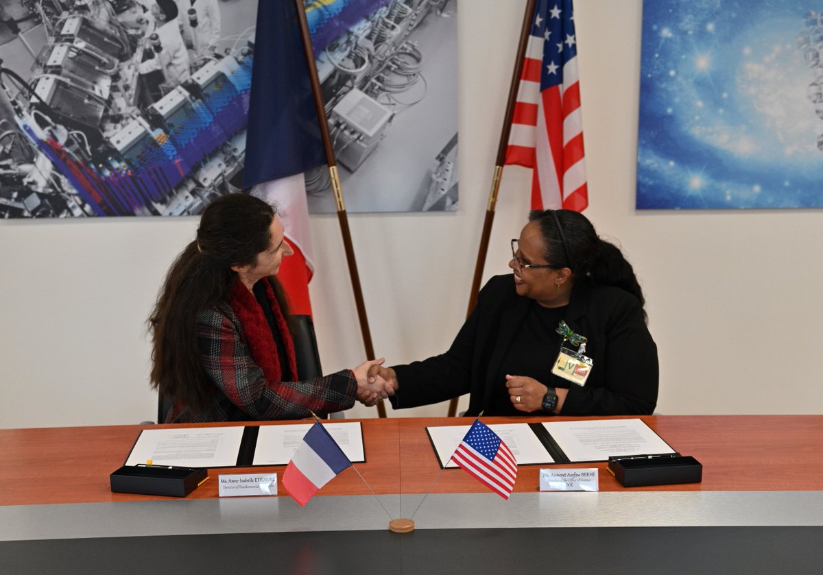 doescience's tweet photo. Pushing science forward isn't a task for a single person or even a single country. Continuing our history of collaboration, @ENERGY &amp; @CEA_Officiel signed a Statement of Interest for exploring accelerator and detector science and technology: https://t.co/GLTEFWiB4X https://t.co/LEfxedaICF