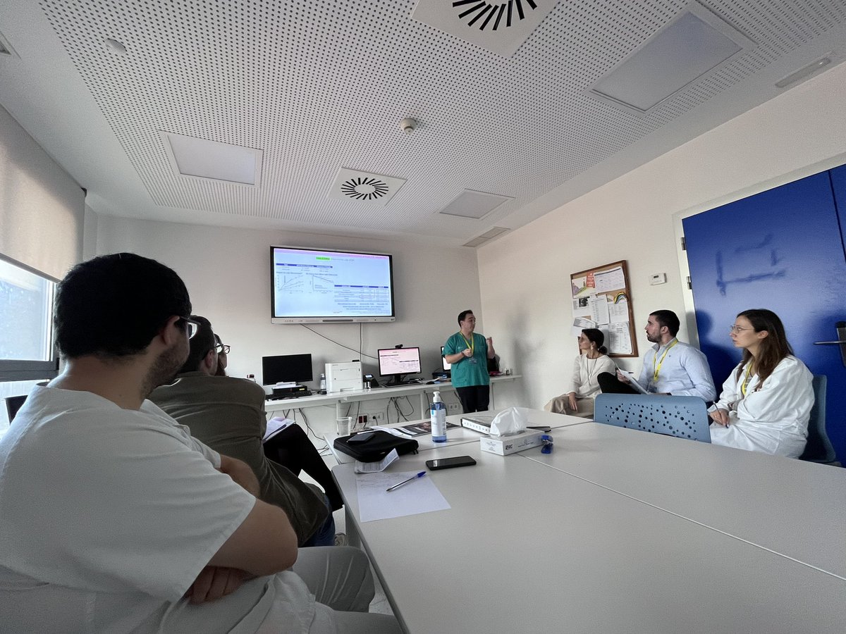César A. Rodríguez 🩺 🐾 (@1969carodriguez) on Twitter photo Tarde de trabajo revisando lo mejor de #cancerdemama tras #ESMO23 en el Servicio de Oncología del #CAUSA <a href="/Salud_JCYL/">Salud JCYL</a>
Gracias <a href="/dmorchon95/">Daniel Morchón</a> y <a href="/luis_figuero_/">Luis Figuero</a> por la excelente presentación y revisión 👏🏻👏🏻👏🏻
#comomegustamiequipo Tarde de trabajo revisando lo mejor de #cancerdemama tras #ESMO23 en el Servicio de Oncología del #CAUSA <a href="/Salud_JCYL/">Salud JCYL</a>
Gracias <a href="/dmorchon95/">Daniel Morchón</a> y <a href="/luis_figuero_/">Luis Figuero</a> por la excelente presentación y revisión 👏🏻👏🏻👏🏻
#comomegustamiequipo