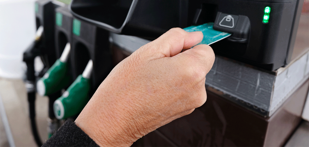 USPaymentsForum's tweet photo. Dealing with roadblocks in your journey to migrate your #fleet cards to #EMV? 🚚🚧 Our new resource offers guidance on the shift to EMV fleet transactions and advice for making EMV fleet testing more efficient and consistent across all fleet brands. 👇
https://t.co/a2q3w01zsz https://t.co/CDSCOQUnAy