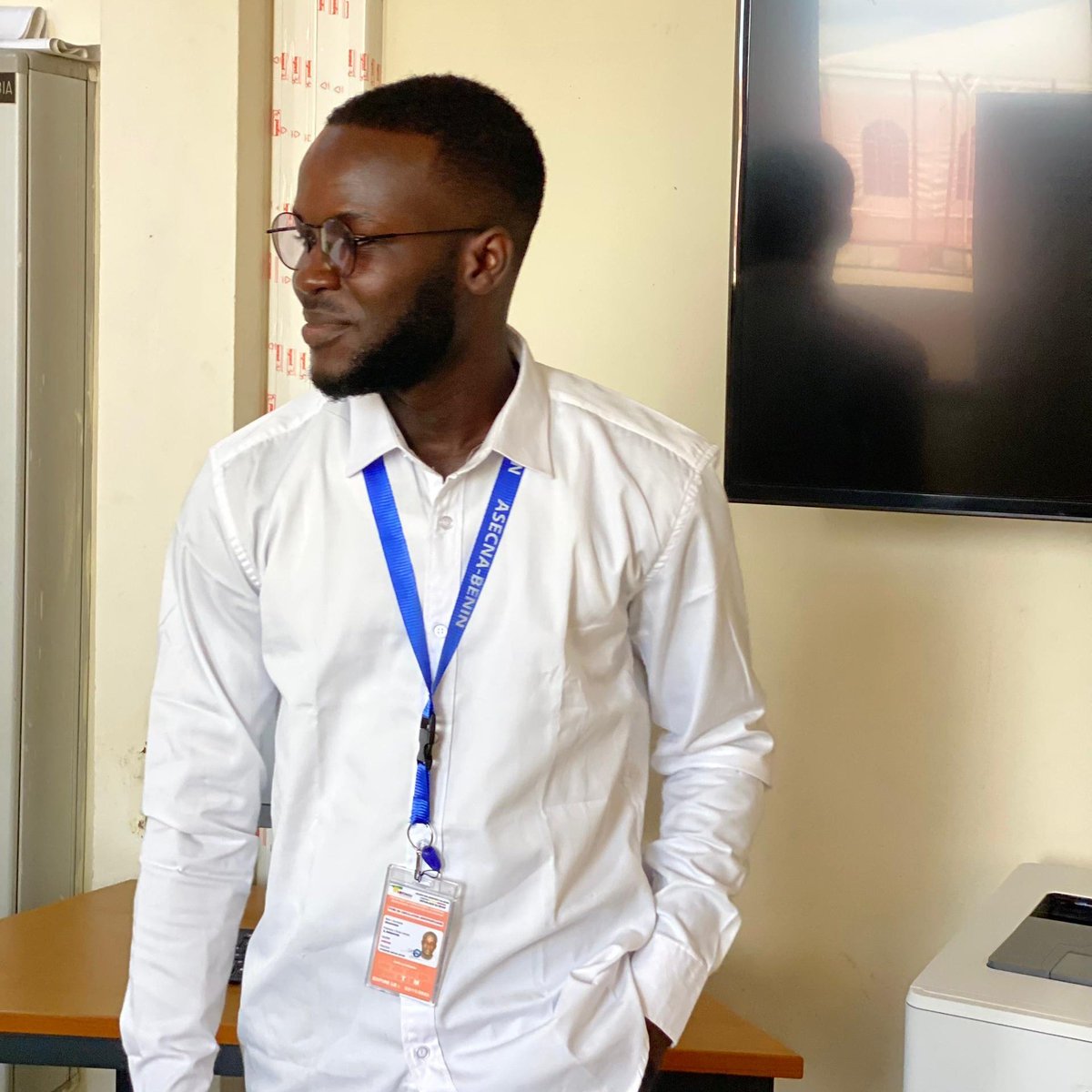 Manou_LED's tweet image. #NewProfilePic