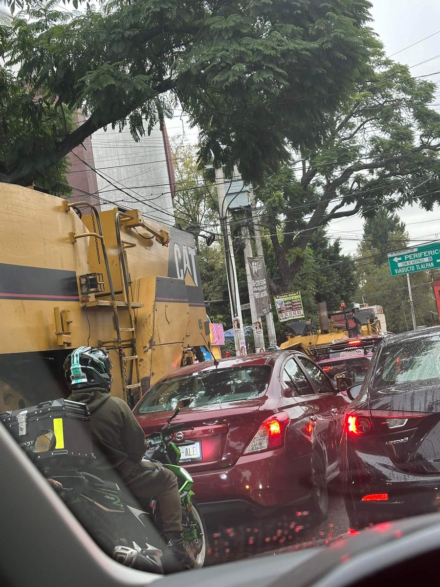 La maquinaria que se encuentra en Ayuntamiento es de ustedes <a href="/SOBSECDMX/">Secretaría de Obras y Servicios CDMX</a> ?