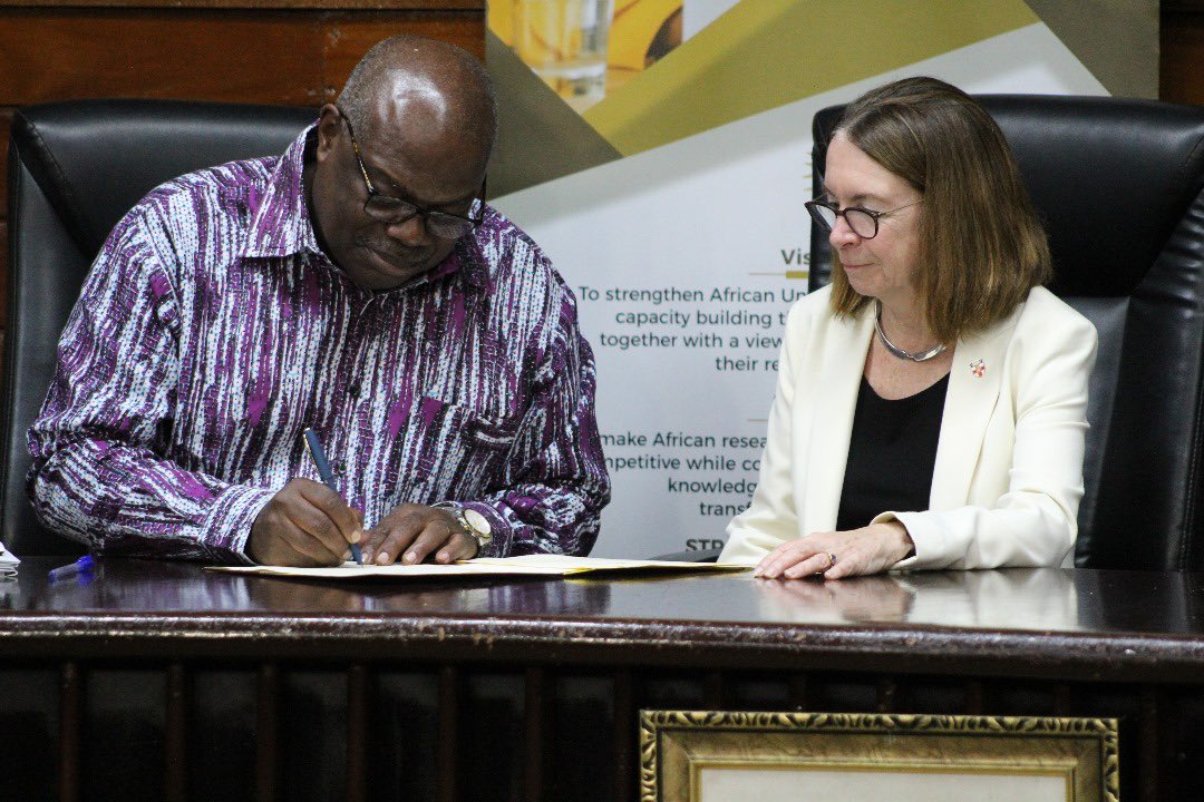 ARUA and University of London have issued a statement signaling their intention to work together in developing cutting-edge research and graduate training. This was after a meeting at University of Lagos today. Professors Ernest Aryeetey and Wendy Thomson signed for the two.