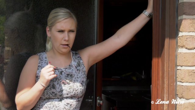 Was ich mit den 3 Monteuren angestellt habe, vergessen die Nachbarn nicht so schnell. wir wurden gefilmt<a href="/tag/lenaliebtslaut"class="tags"><span>#lenaliebtslaut</span></a><a href="/tag/nachbarnliebenmich"class="tags"><span>#nachbarnliebenmich</span></a>