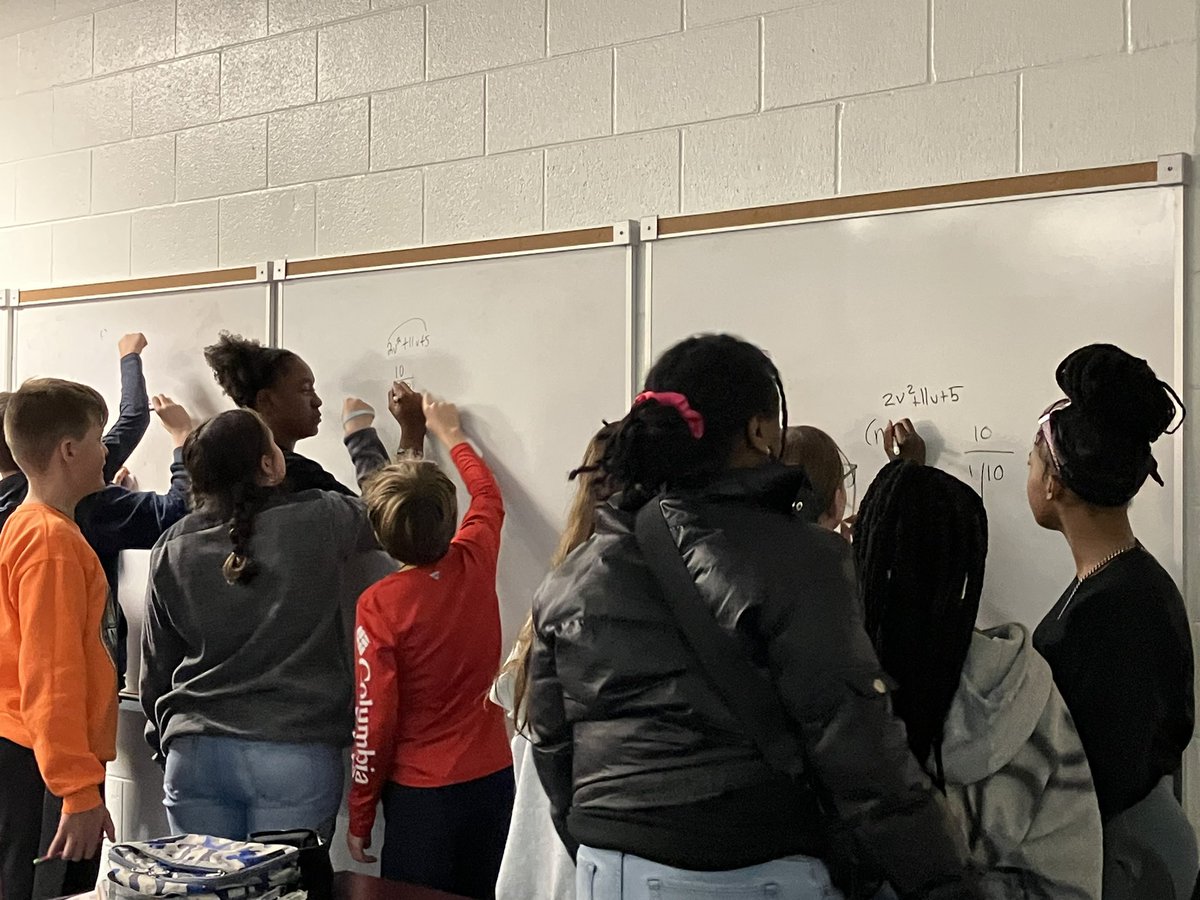 melissa13thomas's tweet image. Students in Mr. Proveaux’s Algebra class @LGMS_HCS are cheering each other on as they solve problems collaboratively in the 360 environment. #WildcatPRIDE #MoreTeaching #MoreLearning #MoreGrowing