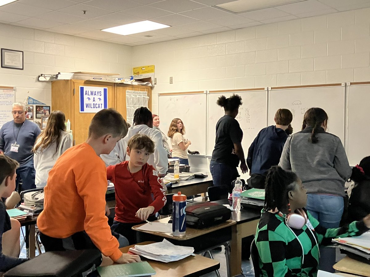 melissa13thomas's tweet image. Students in Mr. Proveaux’s Algebra class @LGMS_HCS are cheering each other on as they solve problems collaboratively in the 360 environment. #WildcatPRIDE #MoreTeaching #MoreLearning #MoreGrowing