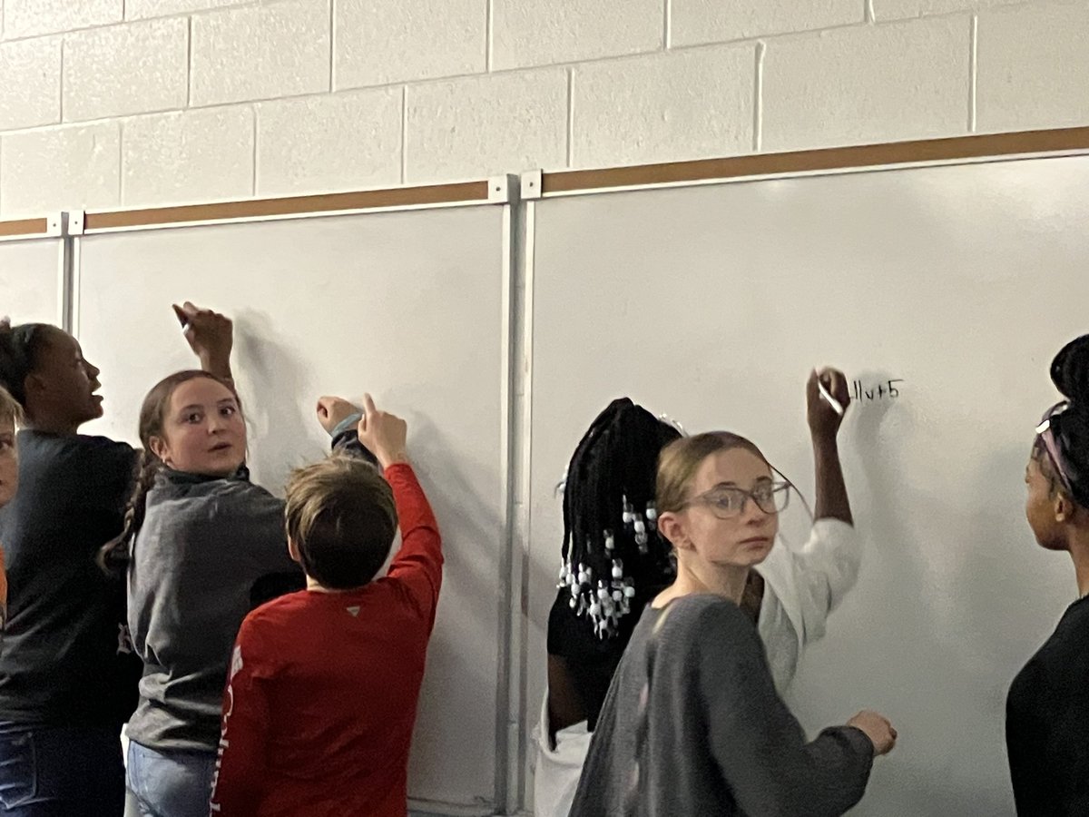melissa13thomas's tweet image. Students in Mr. Proveaux’s Algebra class @LGMS_HCS are cheering each other on as they solve problems collaboratively in the 360 environment. #WildcatPRIDE #MoreTeaching #MoreLearning #MoreGrowing