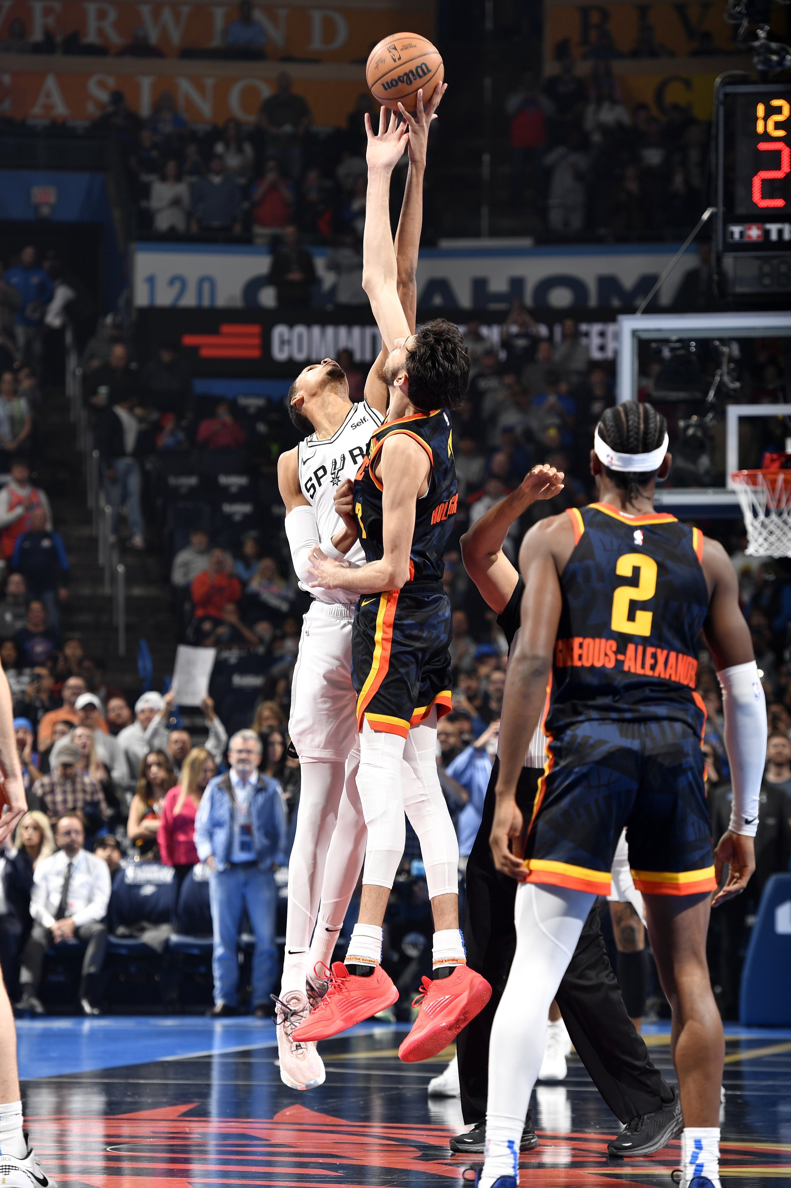 Jump ball outlet