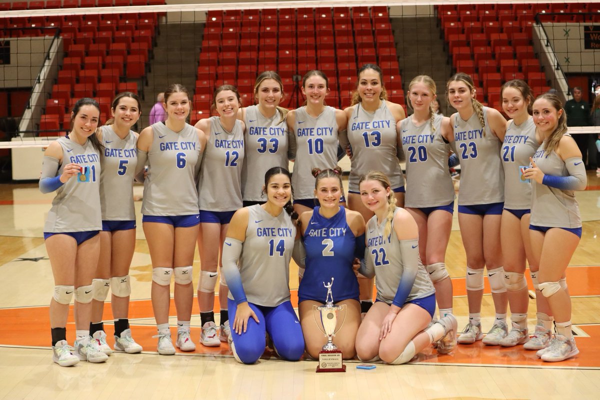 GCHSDevils's tweet image. Heartbroken for this group. They laid it all on the line, night in and night out. 

Thank You! 💙 #LDVB