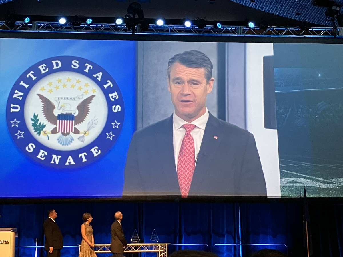 Congratulations to @SenToddYoung for being awarded the @IndianaChamber Birch Bayh-Richard Lugar Government Leader of the Year!